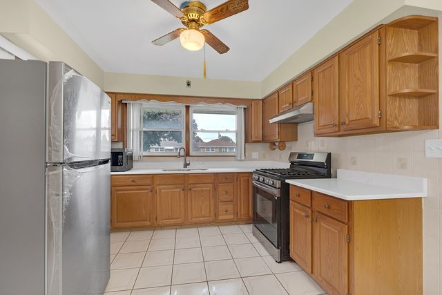 1528 N 21 Avenue, Melrose Park, IL 60160