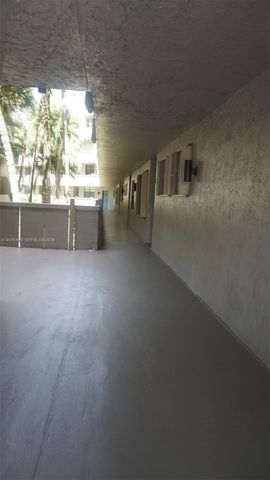 1100 Colony Point Cir 206, Pembroke Pines, FL 33026