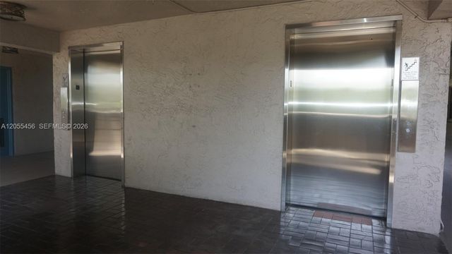 1100 Colony Point Cir 206, Pembroke Pines, FL 33026