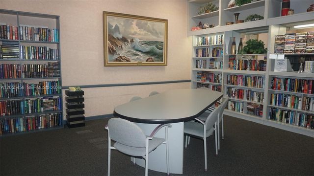 1100 Colony Point Cir 206, Pembroke Pines, FL 33026