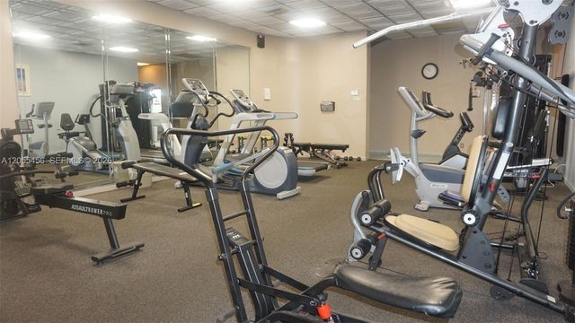 1100 Colony Point Cir 206, Pembroke Pines, FL 33026