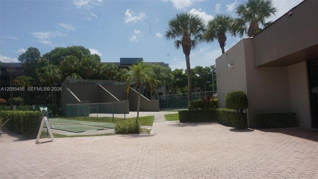 1100 Colony Point Cir 206, Pembroke Pines, FL 33026