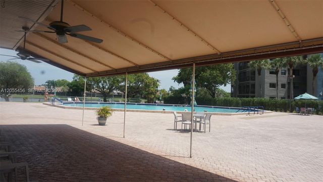 1100 Colony Point Cir 206, Pembroke Pines, FL 33026