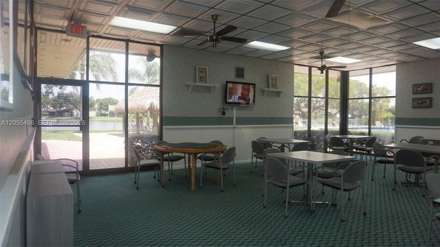 1100 Colony Point Cir 206, Pembroke Pines, FL 33026