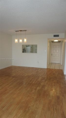 1100 Colony Point Cir 206, Pembroke Pines, FL 33026
