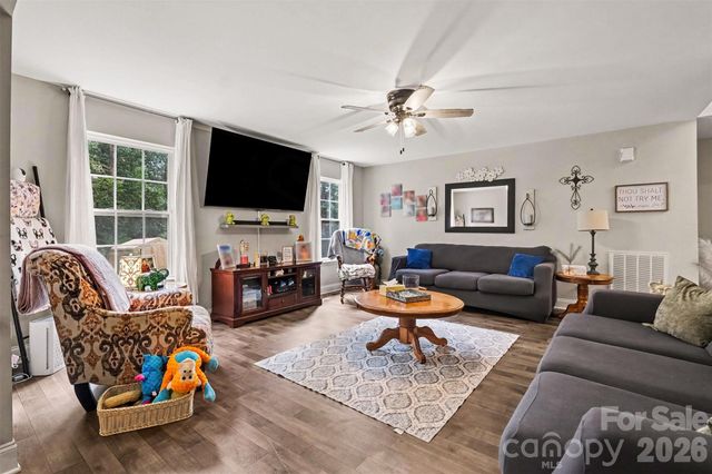 6705 Long Island Road, Catawba, NC 28609