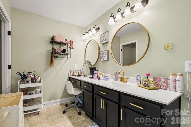 6705 Long Island Road, Catawba, NC 28609