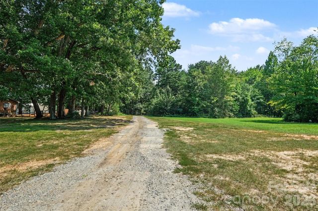 6705 Long Island Road, Catawba, NC 28609