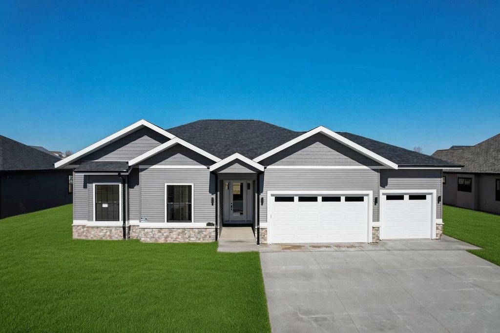 236 Falcon Court, Sauk City, WI 53583