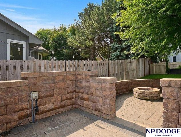 15523 Hamilton Street, Omaha, NE 68154