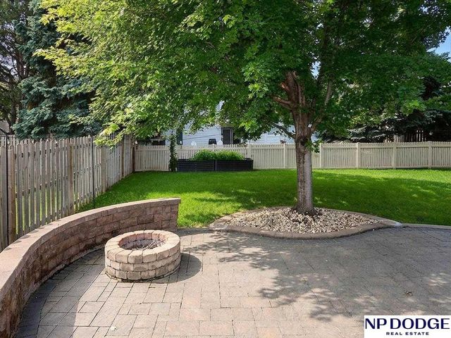 15523 Hamilton Street, Omaha, NE 68154