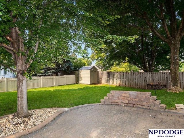 15523 Hamilton Street, Omaha, NE 68154