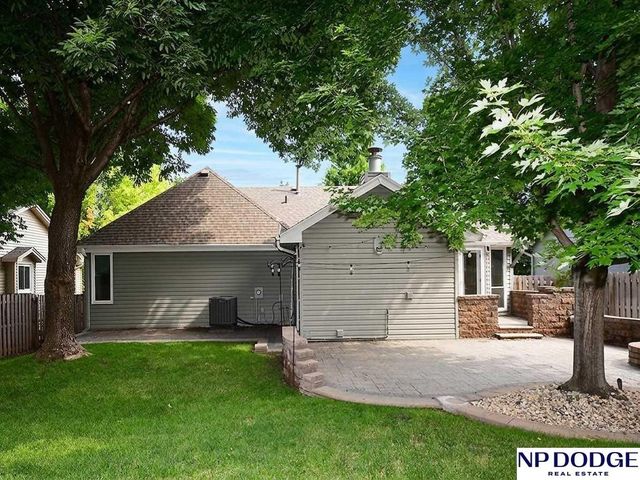 15523 Hamilton Street, Omaha, NE 68154