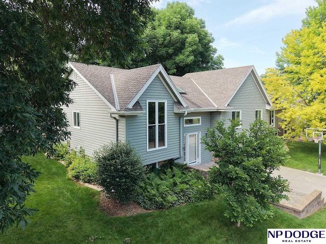 15523 Hamilton Street, Omaha, NE 68154