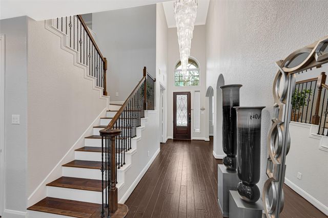 8018 Rippling Stream Lane, Richmond, TX 77407
