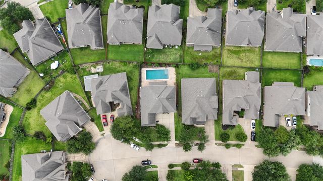 8018 Rippling Stream Lane, Richmond, TX 77407