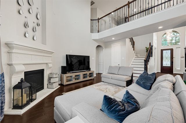 8018 Rippling Stream Lane, Richmond, TX 77407