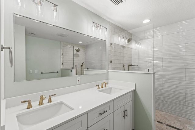 212 S DAKOTA AVENUE E, Tampa, FL 33606