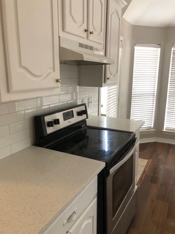 1406 Oxford Drive, Mansfield, TX 76063