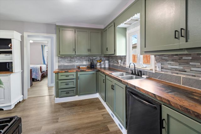 540 Kennedy Avenue, Ypsilanti Twp, MI 48198