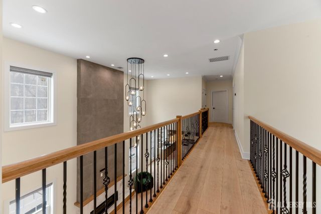 5 Winthrop Court, East Brunswick, NJ 08816