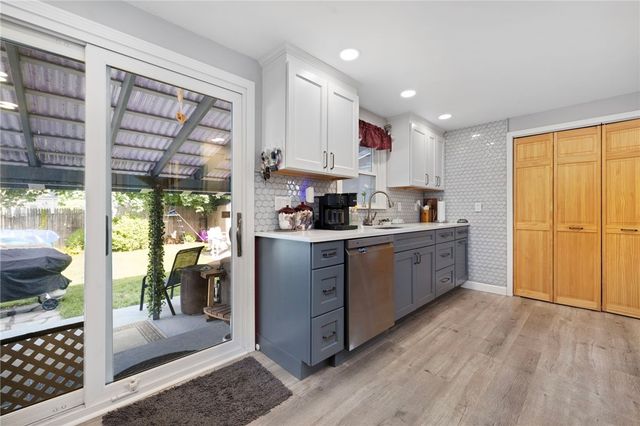 22 Mayfield Street, Pawtucket, RI 02861
