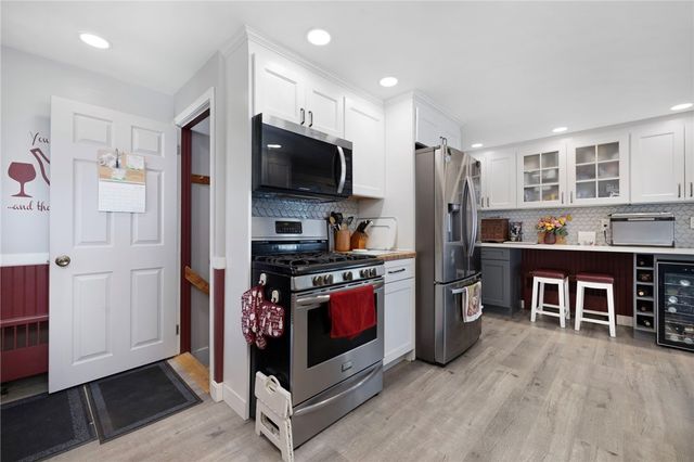22 Mayfield Street, Pawtucket, RI 02861