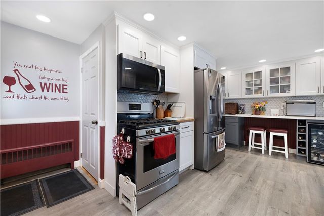 22 Mayfield Street, Pawtucket, RI 02861
