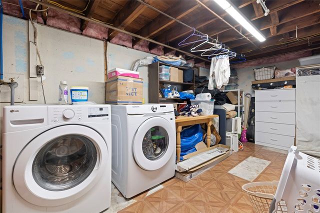 22 Mayfield Street, Pawtucket, RI 02861