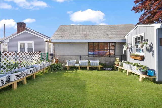 22 Mayfield Street, Pawtucket, RI 02861