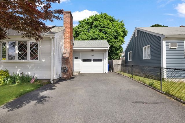 22 Mayfield Street, Pawtucket, RI 02861
