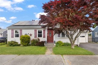 22 Mayfield Street, Pawtucket, RI 02861