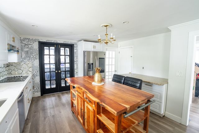 78 West St, Randolph, MA 02368