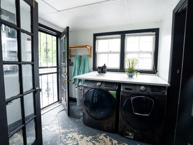 78 West St, Randolph, MA 02368