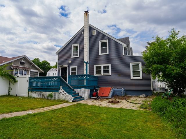 78 West St, Randolph, MA 02368