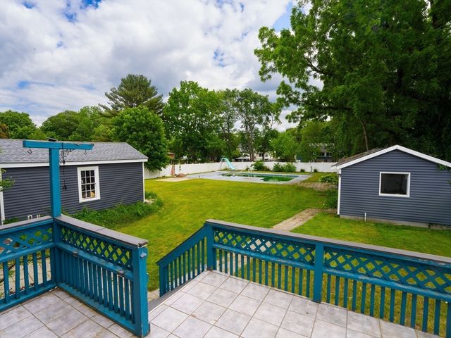 78 West St, Randolph, MA 02368