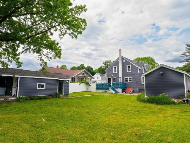 78 West St, Randolph, MA 02368