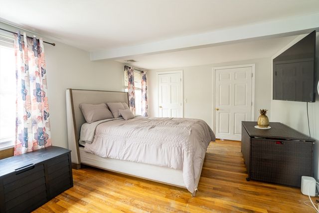 78 West St, Randolph, MA 02368