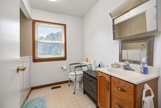 1295 Benbow Drive, Summerton, SC 29148