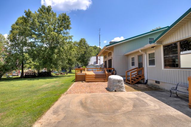 1295 Benbow Drive, Summerton, SC 29148