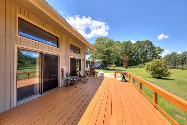 1295 Benbow Drive, Summerton, SC 29148