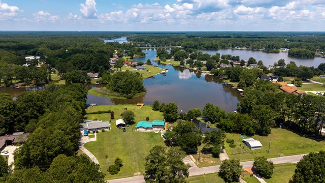 1295 Benbow Drive, Summerton, SC 29148