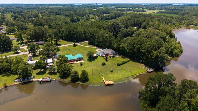 1295 Benbow Drive, Summerton, SC 29148