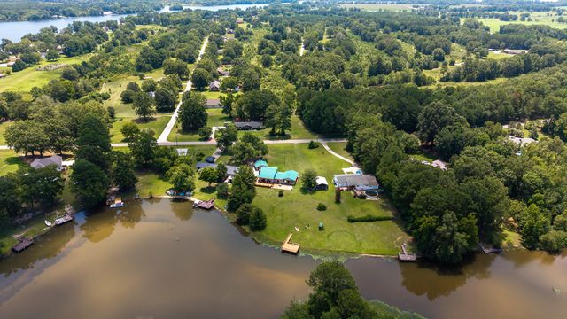 1295 Benbow Drive, Summerton, SC 29148