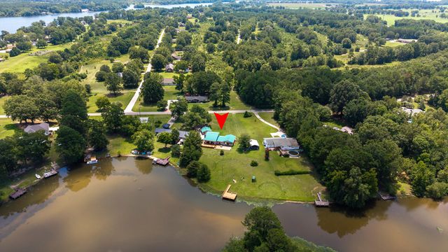 1295 Benbow Drive, Summerton, SC 29148