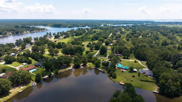 1295 Benbow Drive, Summerton, SC 29148