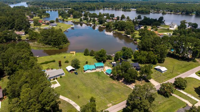 1295 Benbow Drive, Summerton, SC 29148
