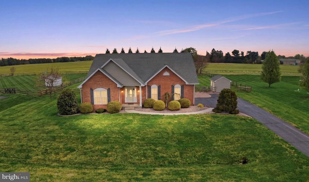 Image 1 of property listing at 195 WINNOW DR, Clayton, DE 19938