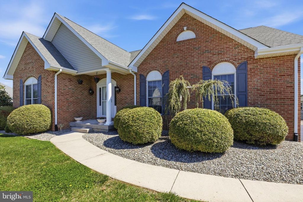 Image 4 of property listing at 195 WINNOW DR, Clayton, DE 19938