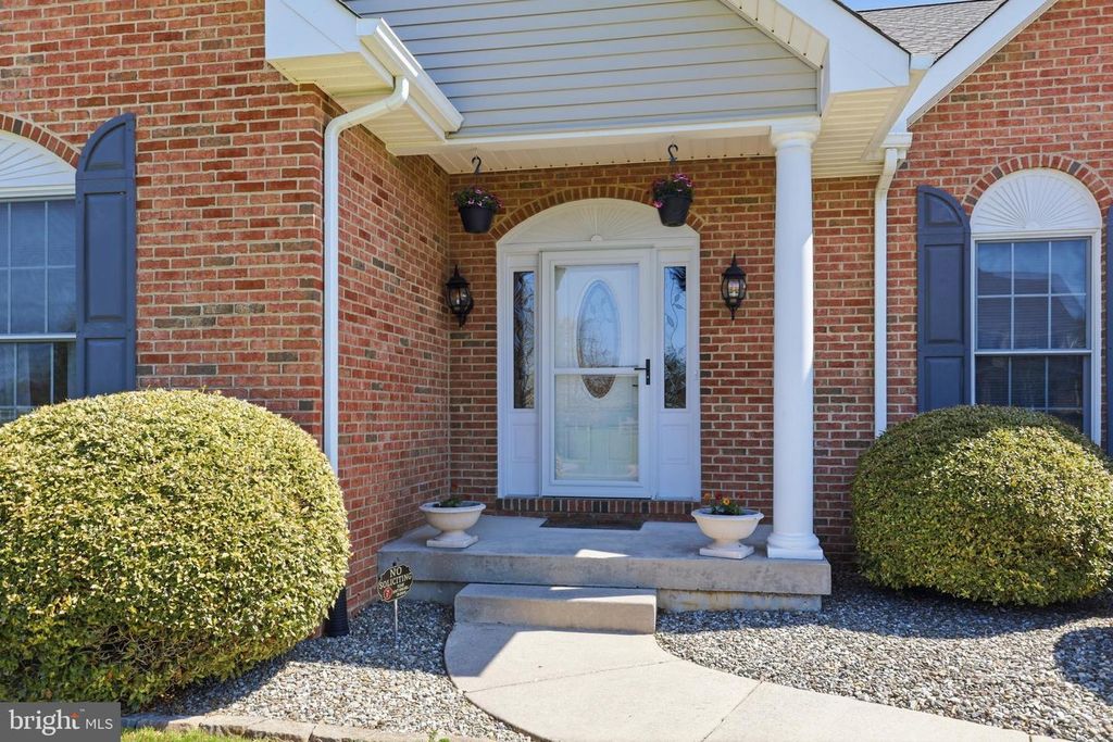 Image 5 of property listing at 195 WINNOW DR, Clayton, DE 19938